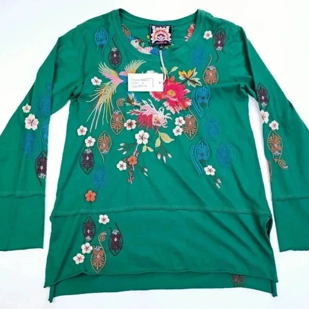 Johnny Was Size Small Women's Green Embroidered Floral Bird Long sleeve Top